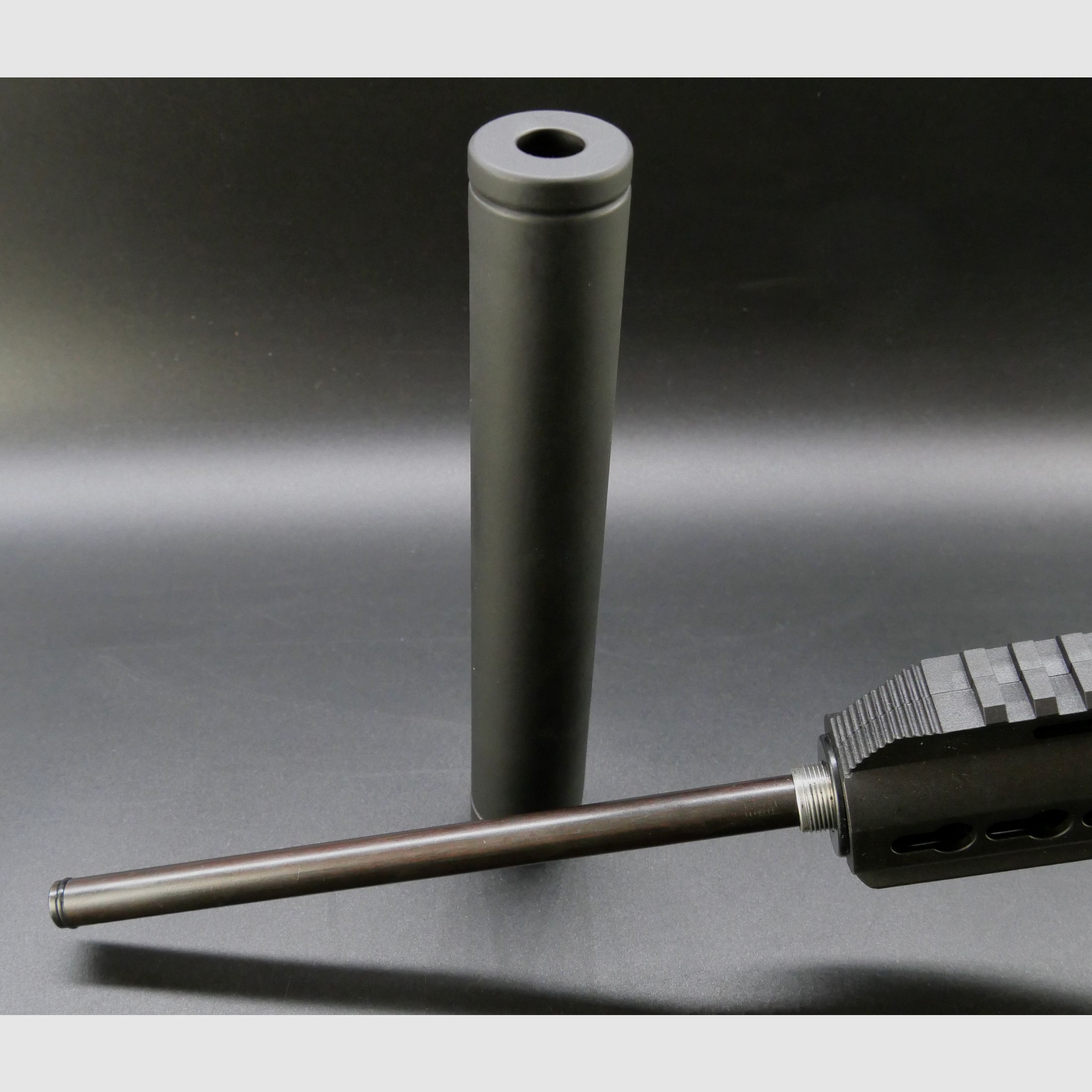 Pallas BA15-22 .22LR KK Repetierbüchse AR15 Look SD Attrappe