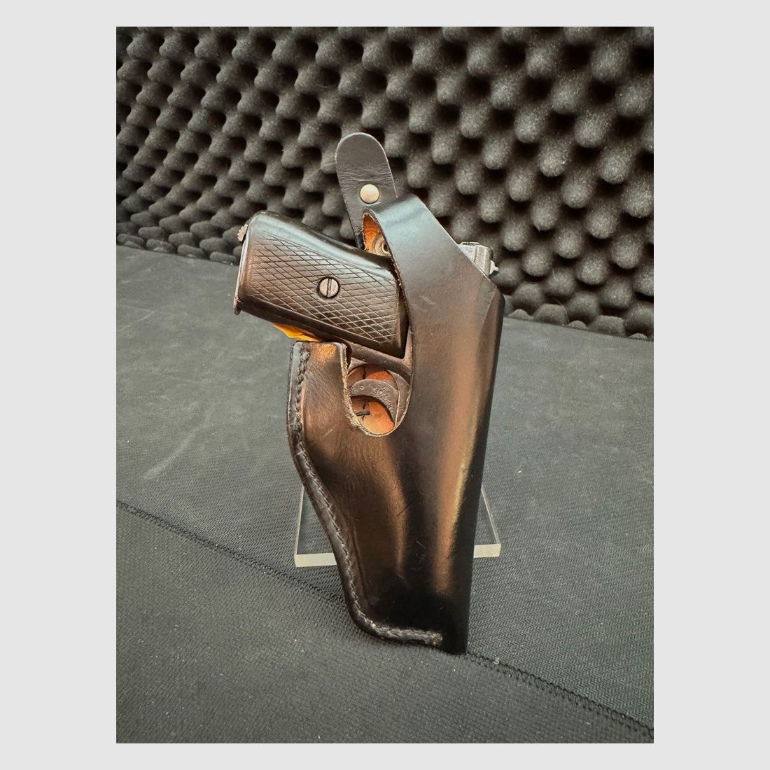 Gürtelholster mit Clip, wie DBGM, schwarzes Glattleder, glänzend, passend für Vorkriegspistolen 6,35mm
