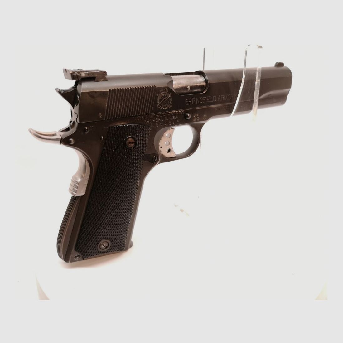 Springfield 1911-A1, reichhaltiges Zubehör