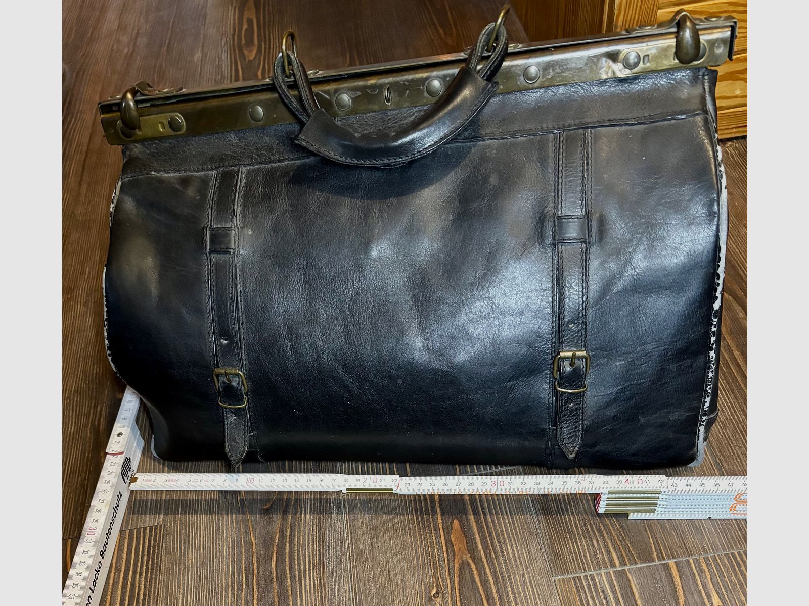 Alte DOKTOR TASCHE für den ambitionierten Revolver- und Pistolenschützen