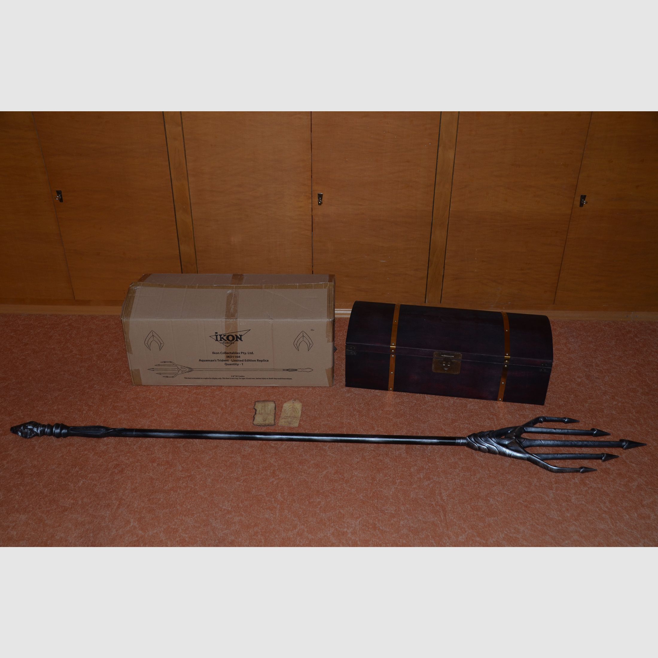 Aquaman Trident, trident, Ikon Collectables, Limited Edition replica