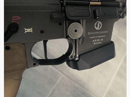 Schmeisser AR15 9 PCC Magazin Knopf / Release Button 