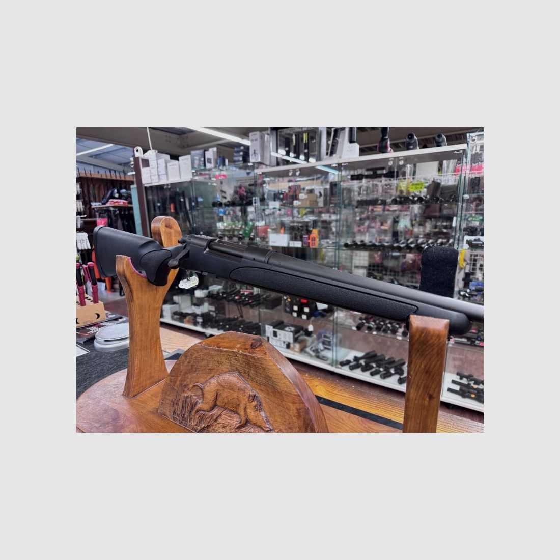 Remington 700 composite 7x64 + soppressore, immagine 3 di 5