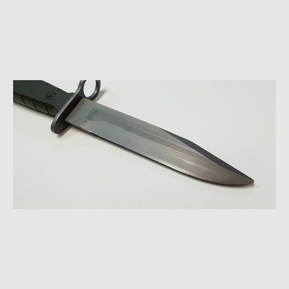 Swiss ordinance bayonet, SIG PE90/Stgw 90 with belt hook, image 4 of 5