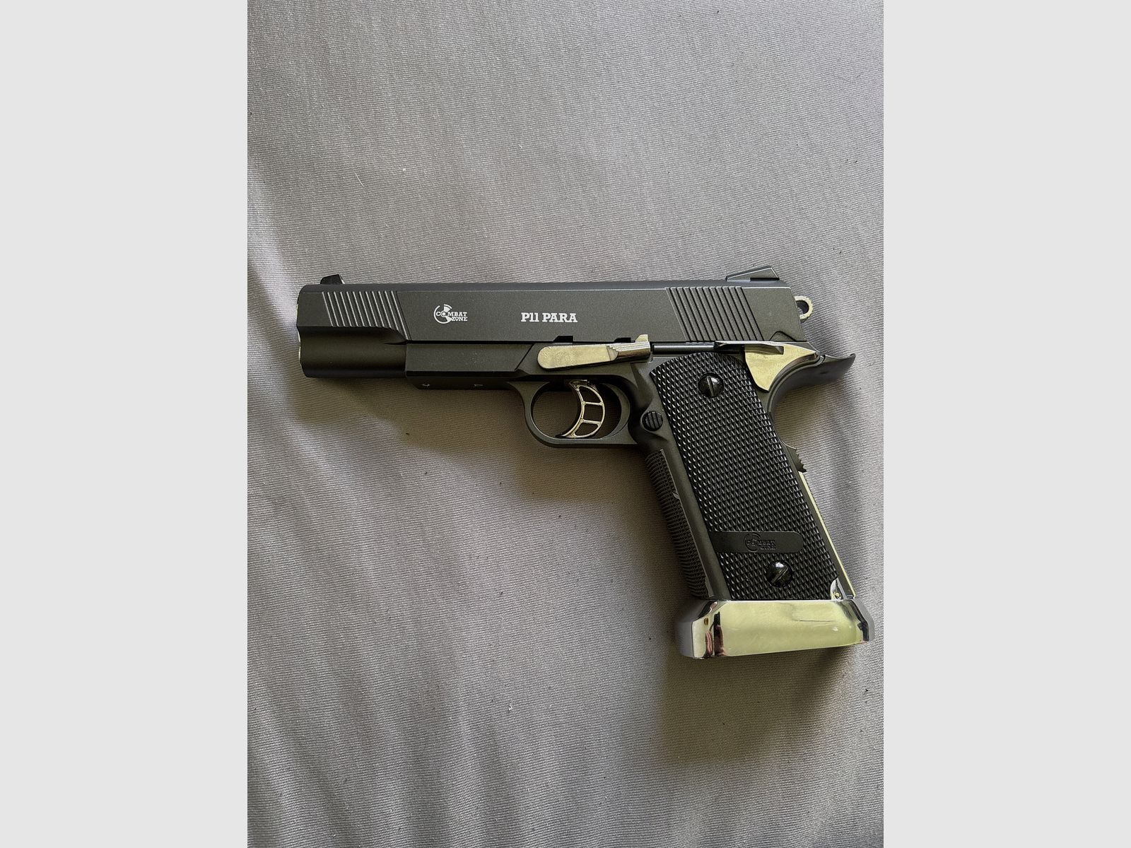 Airsoft co2 mit circa 1,6 joule 