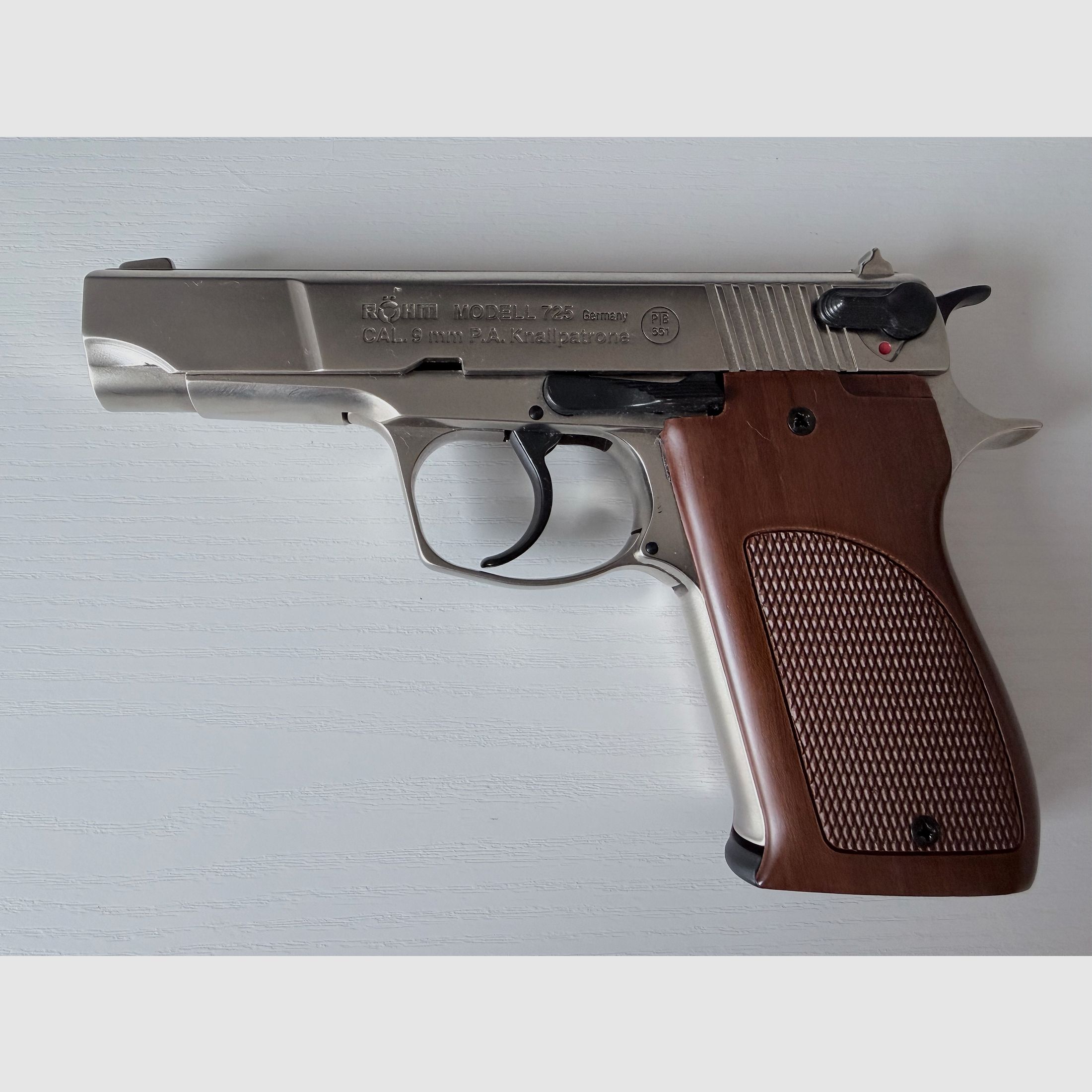 Röhm RG 725 9mm halbautomatische Knall & Gas drei Magazine in OVP