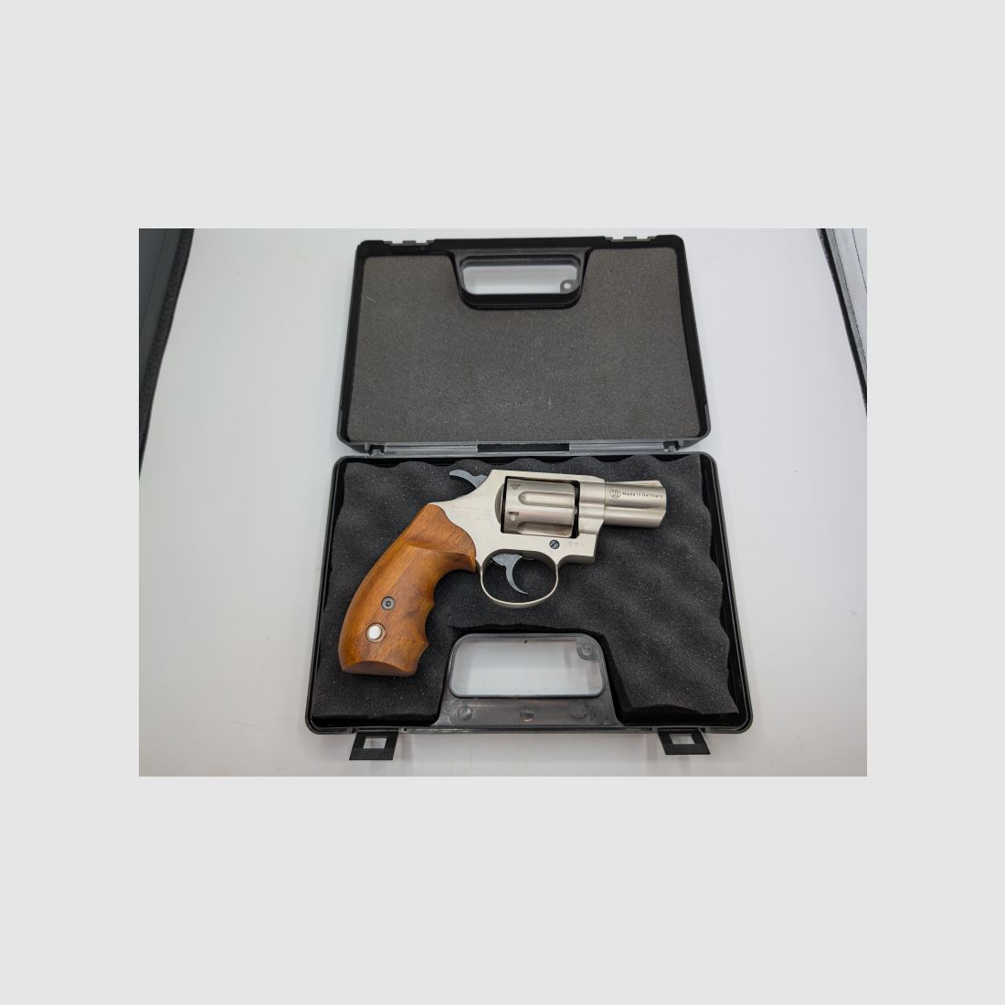 Colt Detective Special (Umarex) .380 (9mm) R.K. (PTB 841) con empuñaduras de madera, imagen 1 de 3