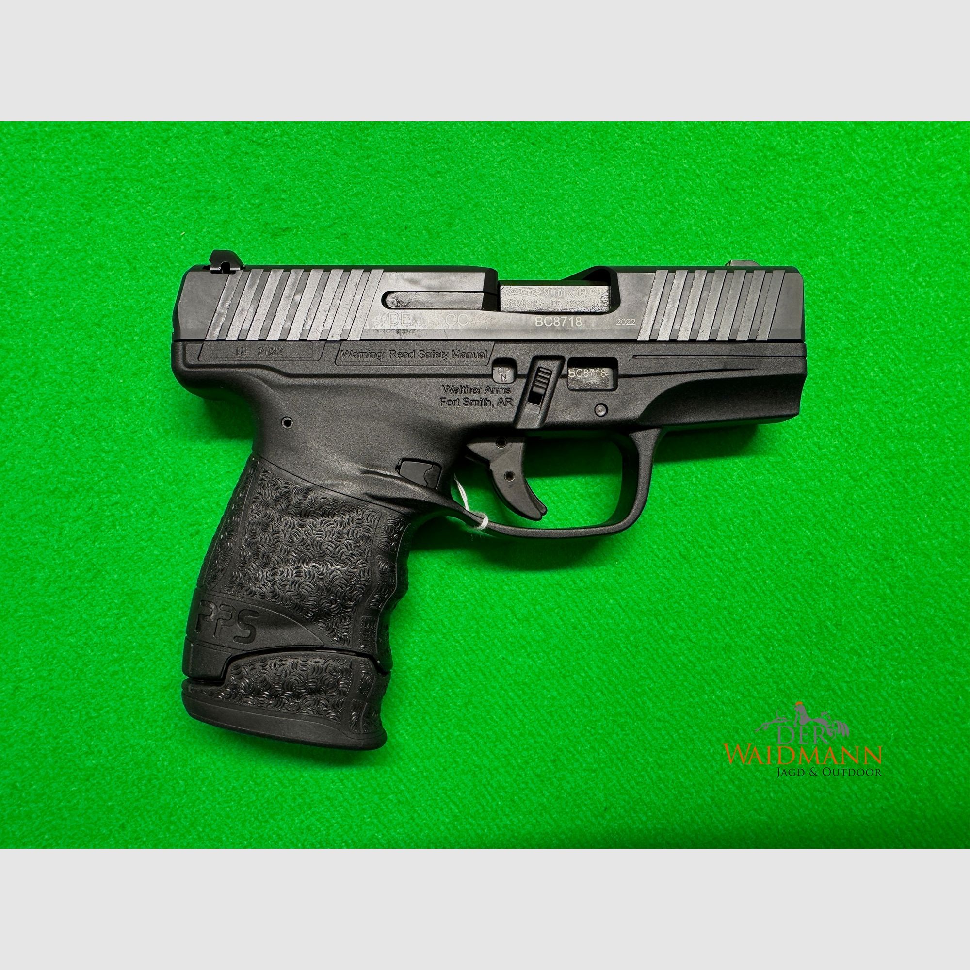 Walther PPS 9mm x19 pistol including case
