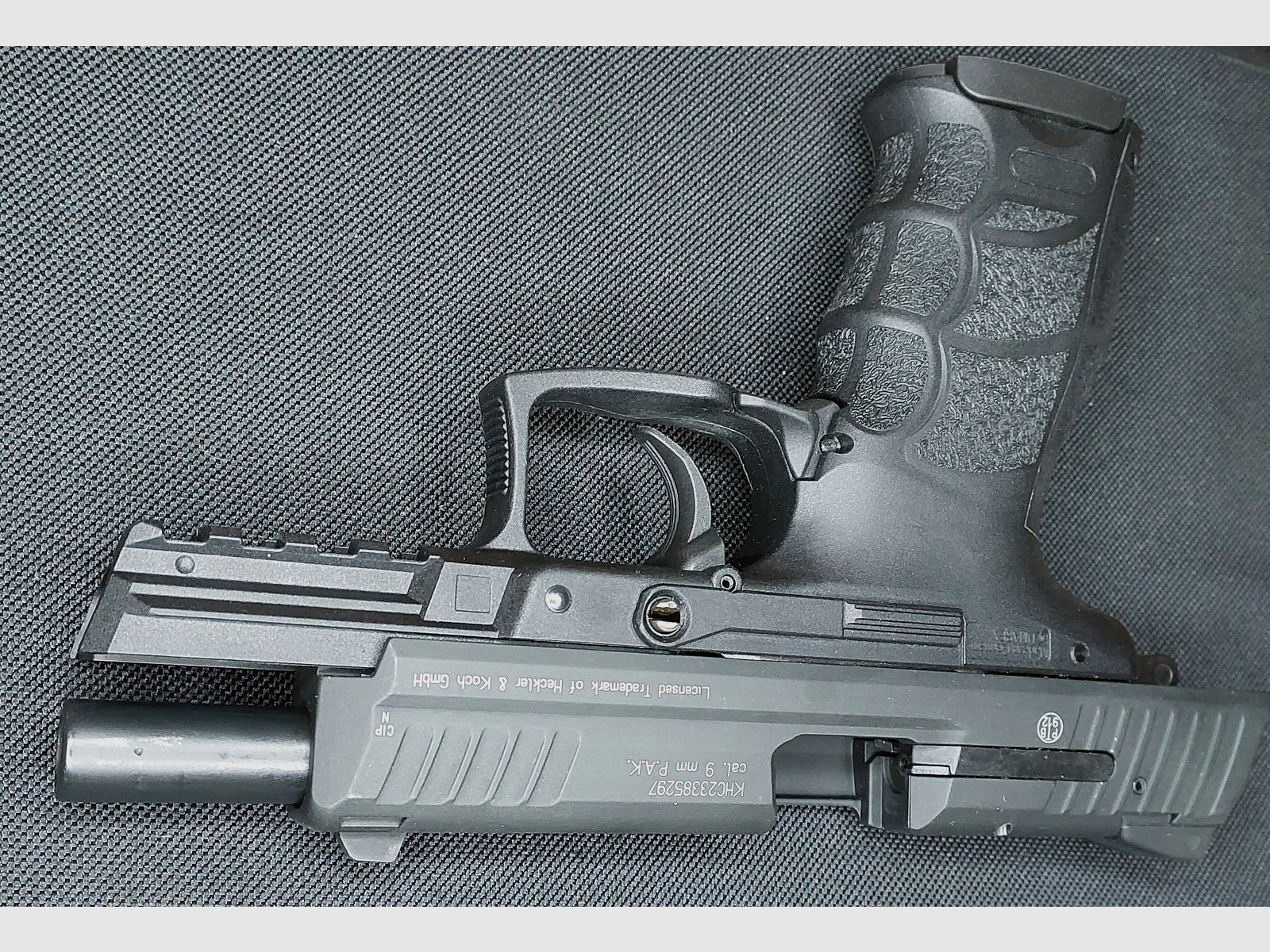 Heckler & Koch P30 blank firing pistol 9 mm P.A.K. blued (PTB 912)