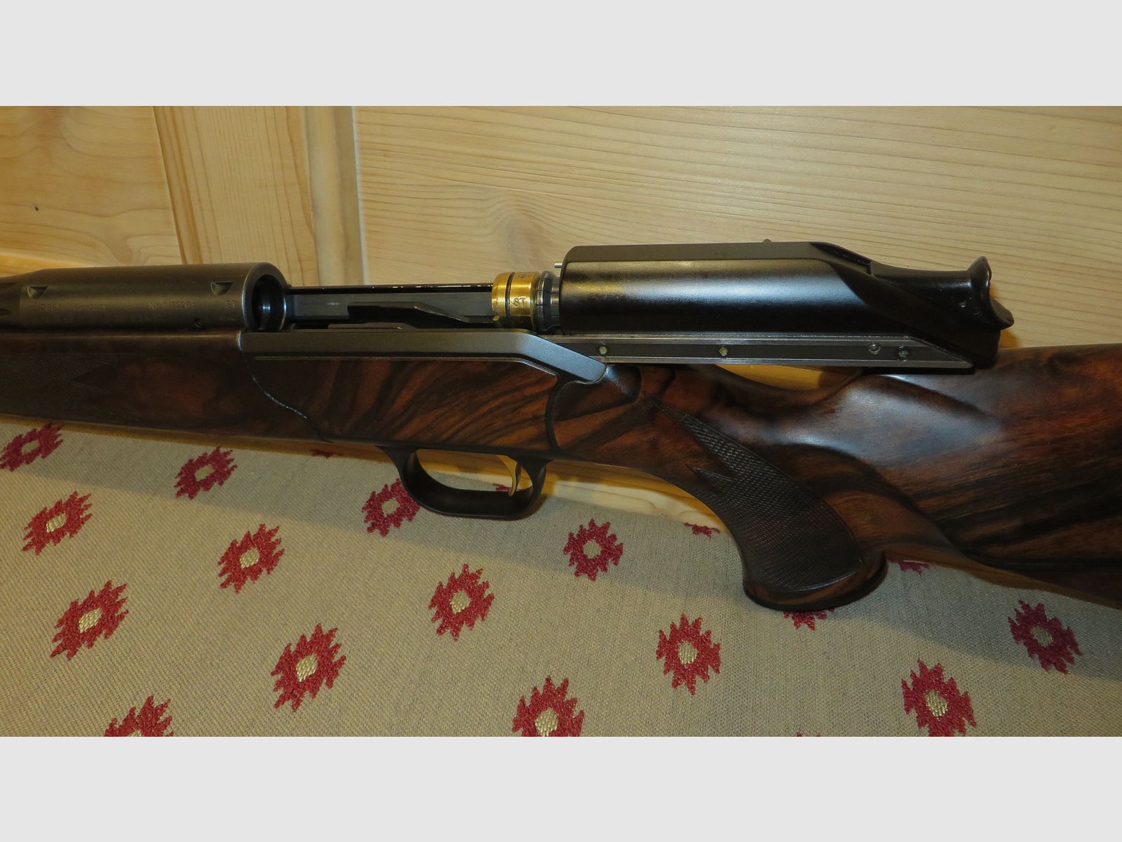 Blaser R93 Attache Holzklasse 7 z lufcami w kalibrze 6,5x57 i wymiennym lufą 30.06
