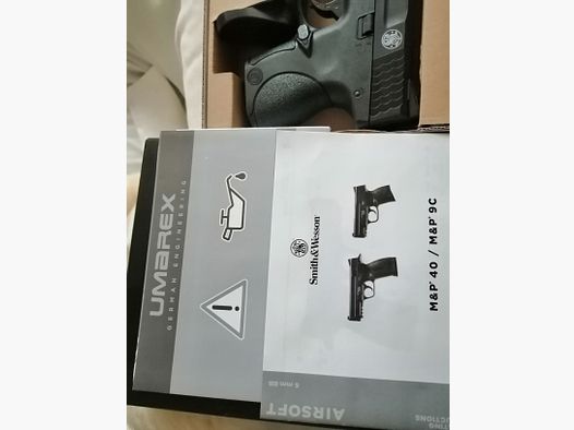 Smith&Wesson M&P9c veerdruk Softair 6mmBB
