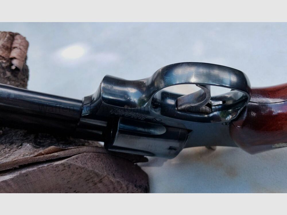 Smith & Wesson Model 586 6 inch