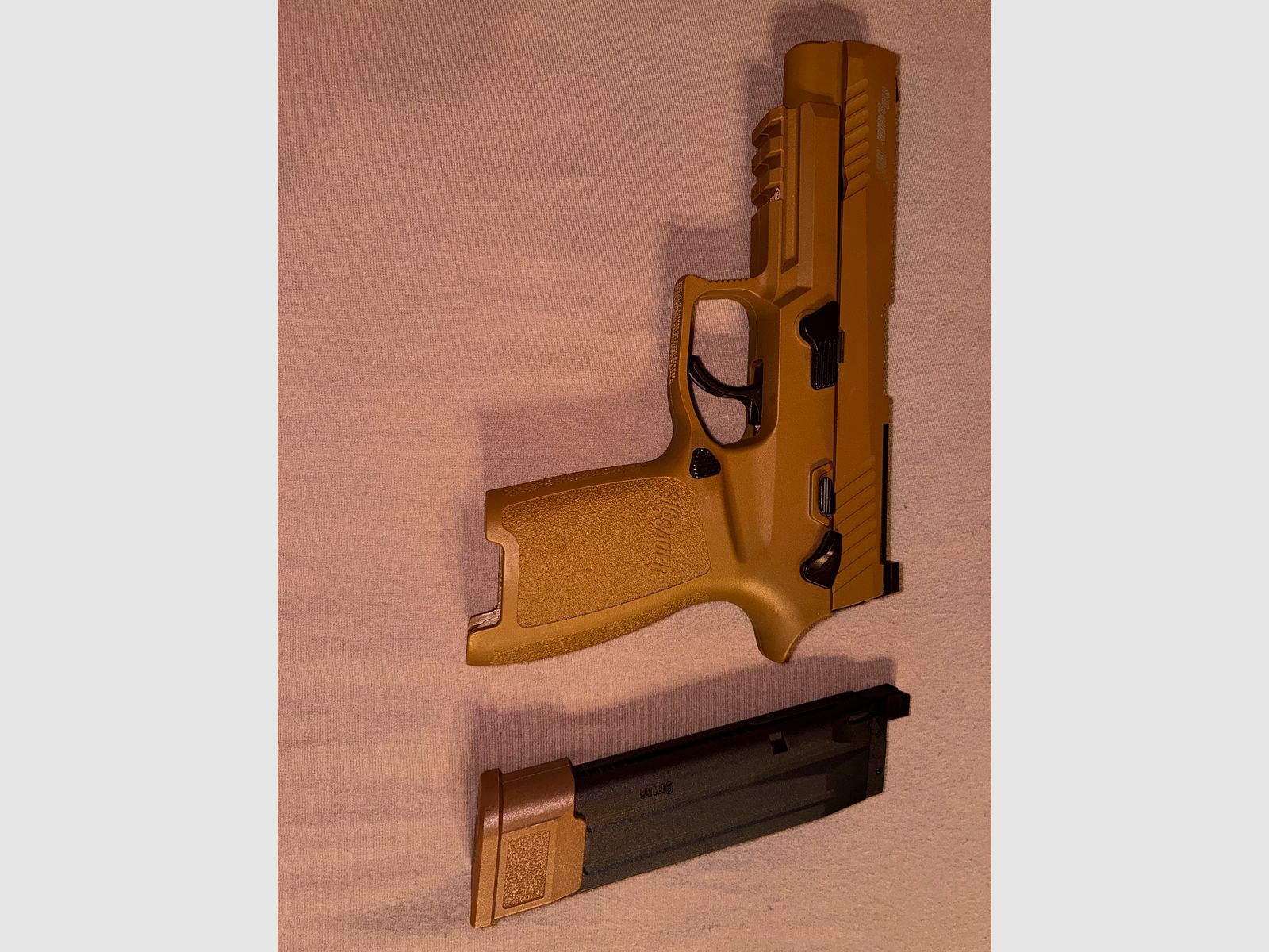 VFC Sig Sauer ProForce P320-M17 w. metal slide gas blowback 6mm BB Coyote Tan