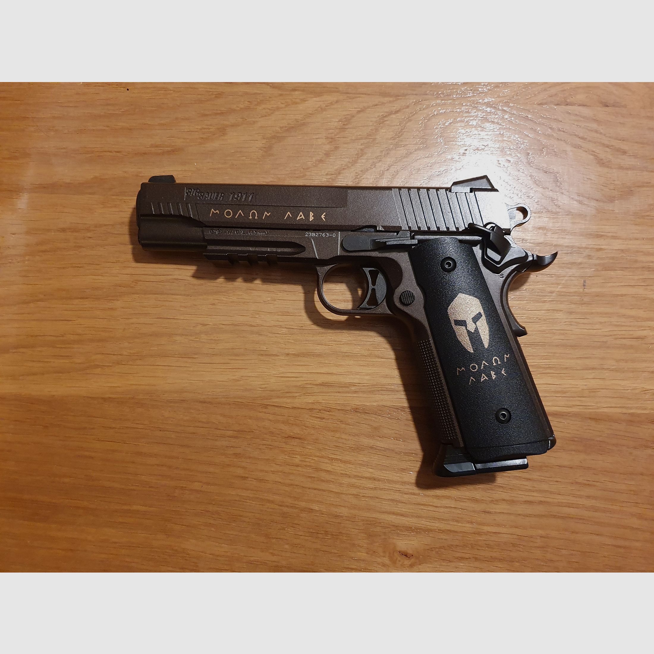 Sig Sauer 1911 Spartan Co2-Version 4,5 mm Stahl-BB, wie neu mit OVP