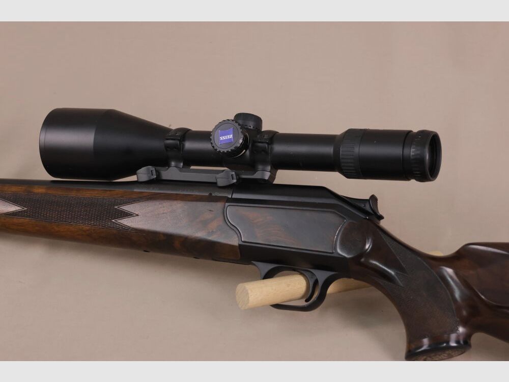 Blaser R93 Luxus // bel. Zeiss-Zielfernrohr // Holzkugel
