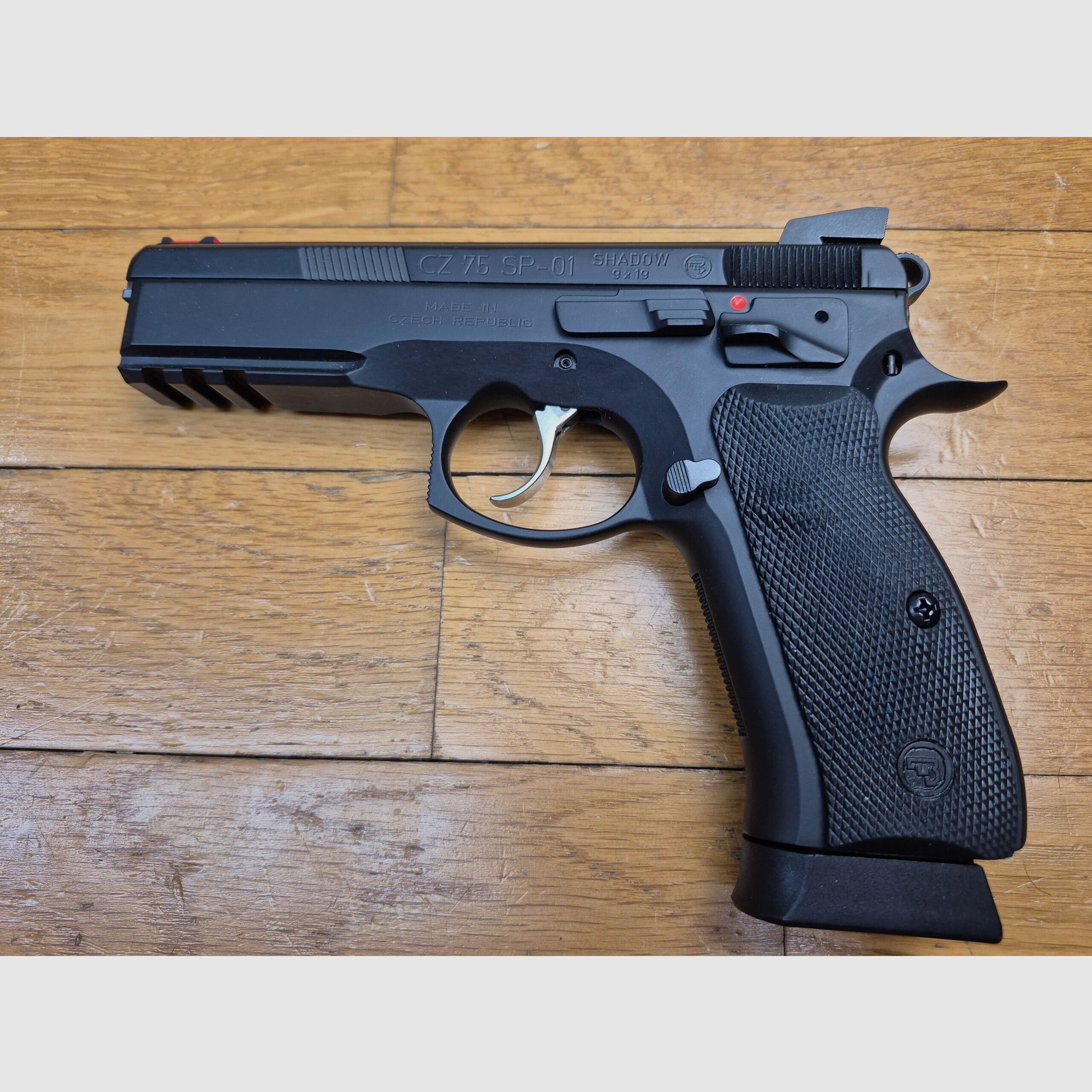 NEU! CZ 75 SP01 Shadow Pistole – Taktische Lampe + Laser Streamlight TLR-4 – 3 Magazine – Koffer und vollständiges Zubehör – NEUE WAFFE!, Bild 4 von 23