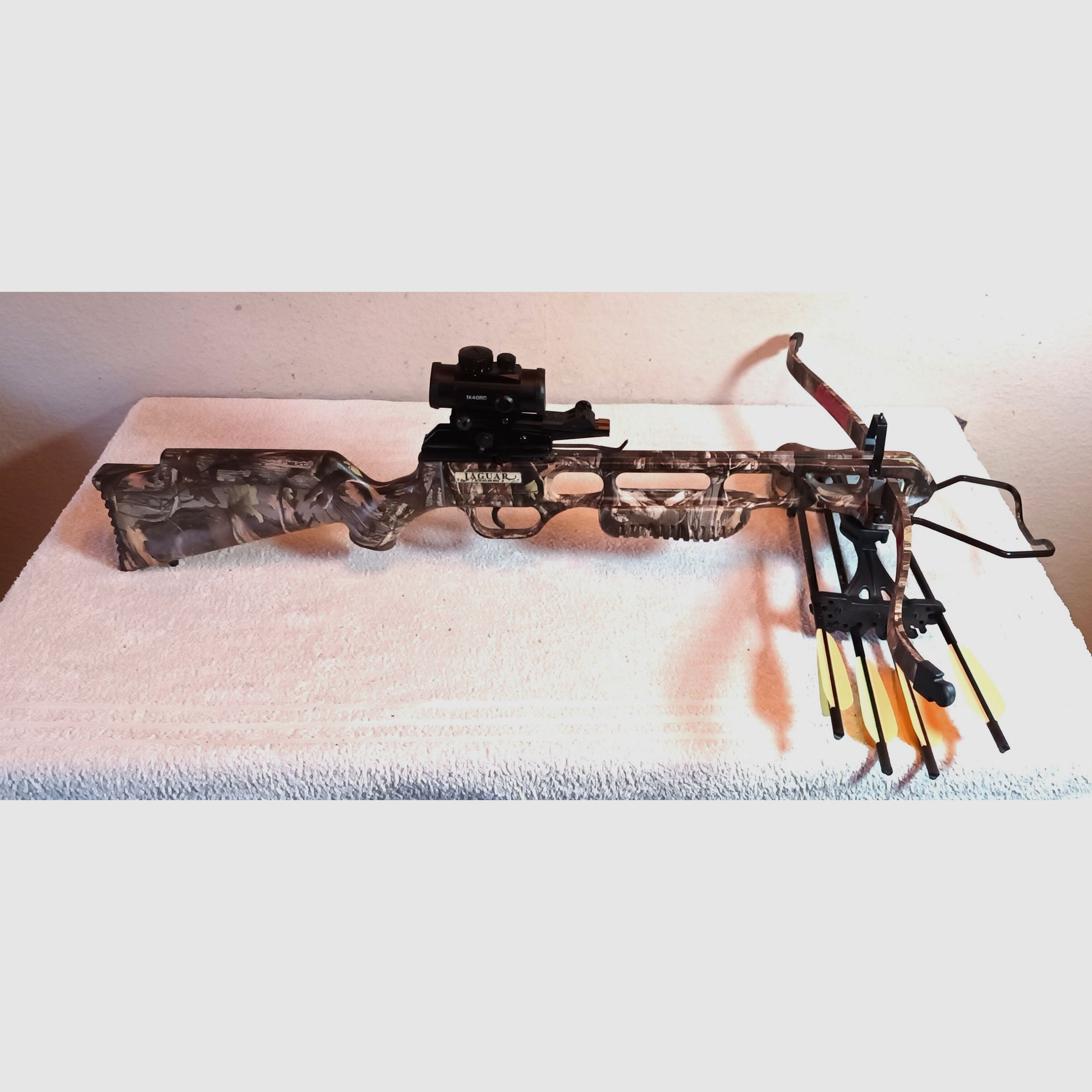 jaguar crossbow camo deluxe  175 lbs