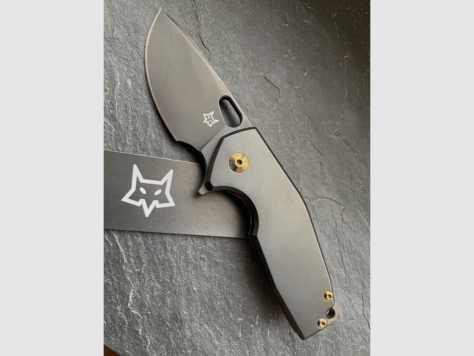 Fox Knives Suru FX-526 TI BB Black PVD Voxnaes M390 Titan Folder
