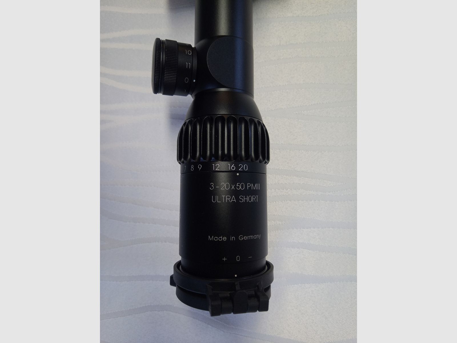 Schmidt e Bender 3-20x50 PM II Ultra Short Police CW 1cm DT35 MTC LT