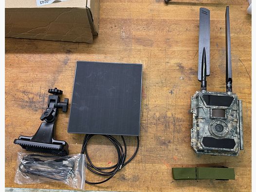 Cámara de caza Deermapper HABICHT 4.0 + Módulo solar SP200