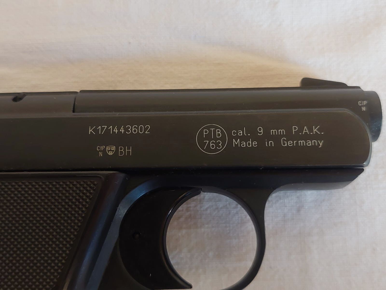 Reck Mod. Goliath mit Zubehör + 2 Ersatzmagazine 