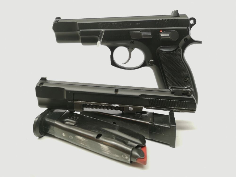 ZBROJOVKA BRNO CZ75B avec système interchangeable "Kadet" en .22lr.