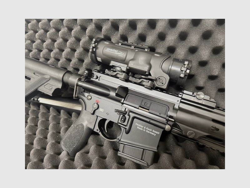 HECKLER & KOCH MR223 A3-VERSION 14,5" KALIBER .223 REM. SELBSTLADEBÜCHSE BUNDESWEHRVERSION