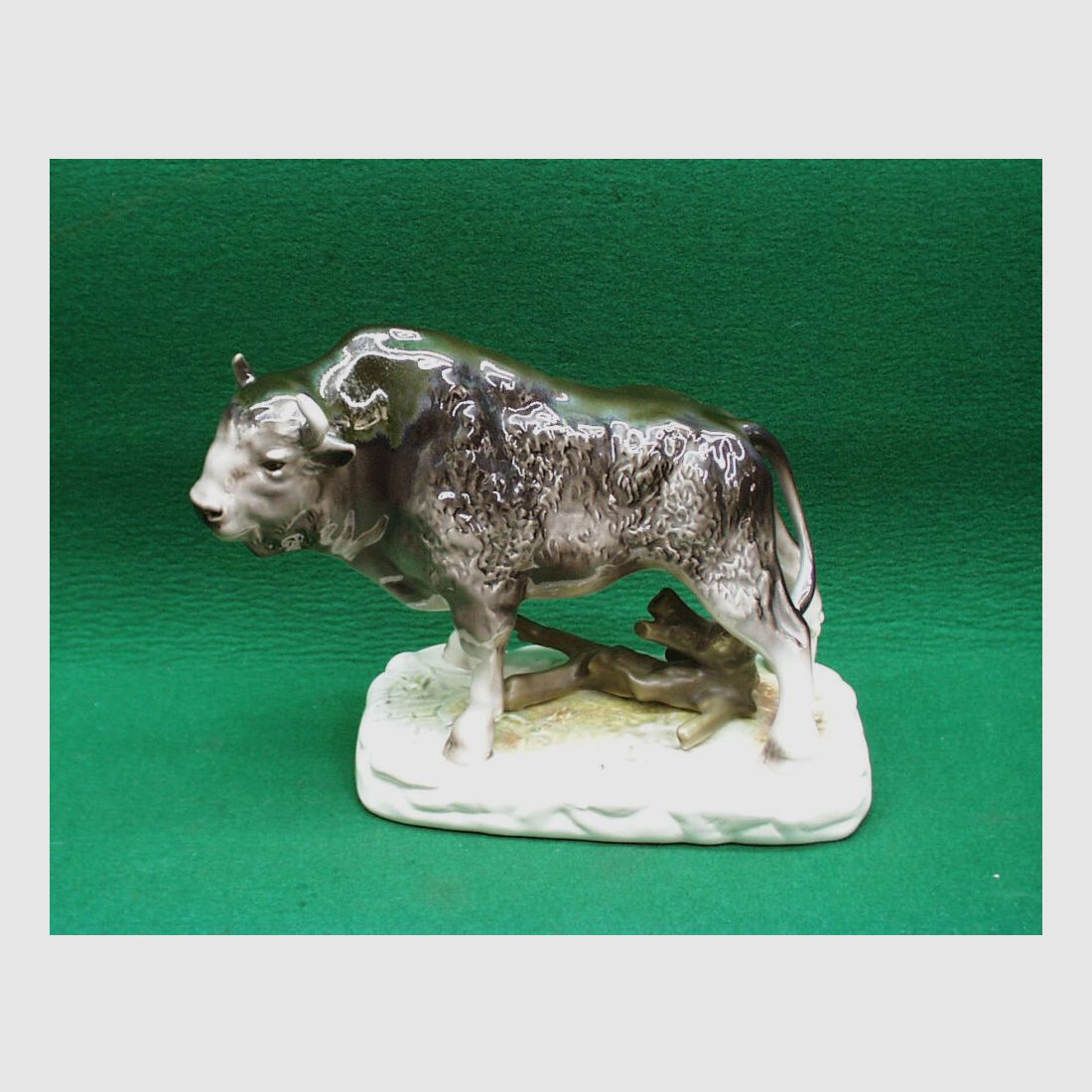 unbekannt	 Bison/Büffel Porzellan Figur