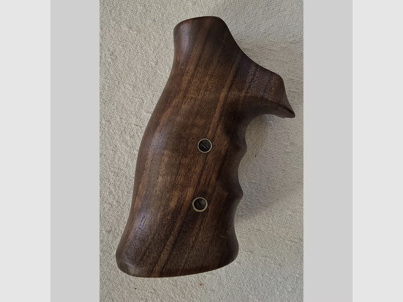 Korth Nussbaumgriff Forma Jim Wilson (vedi foto) per revolver Korth, impugnatura come nuova