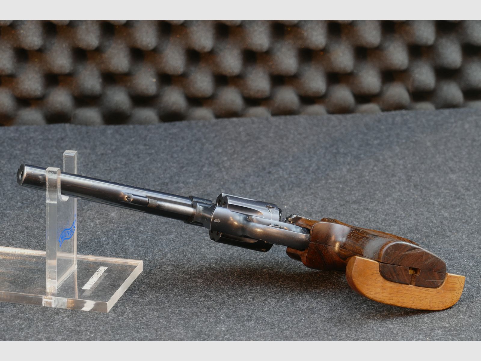 Smith & Wesson Model 17-5 — 6" (152 mm) • .22 LR