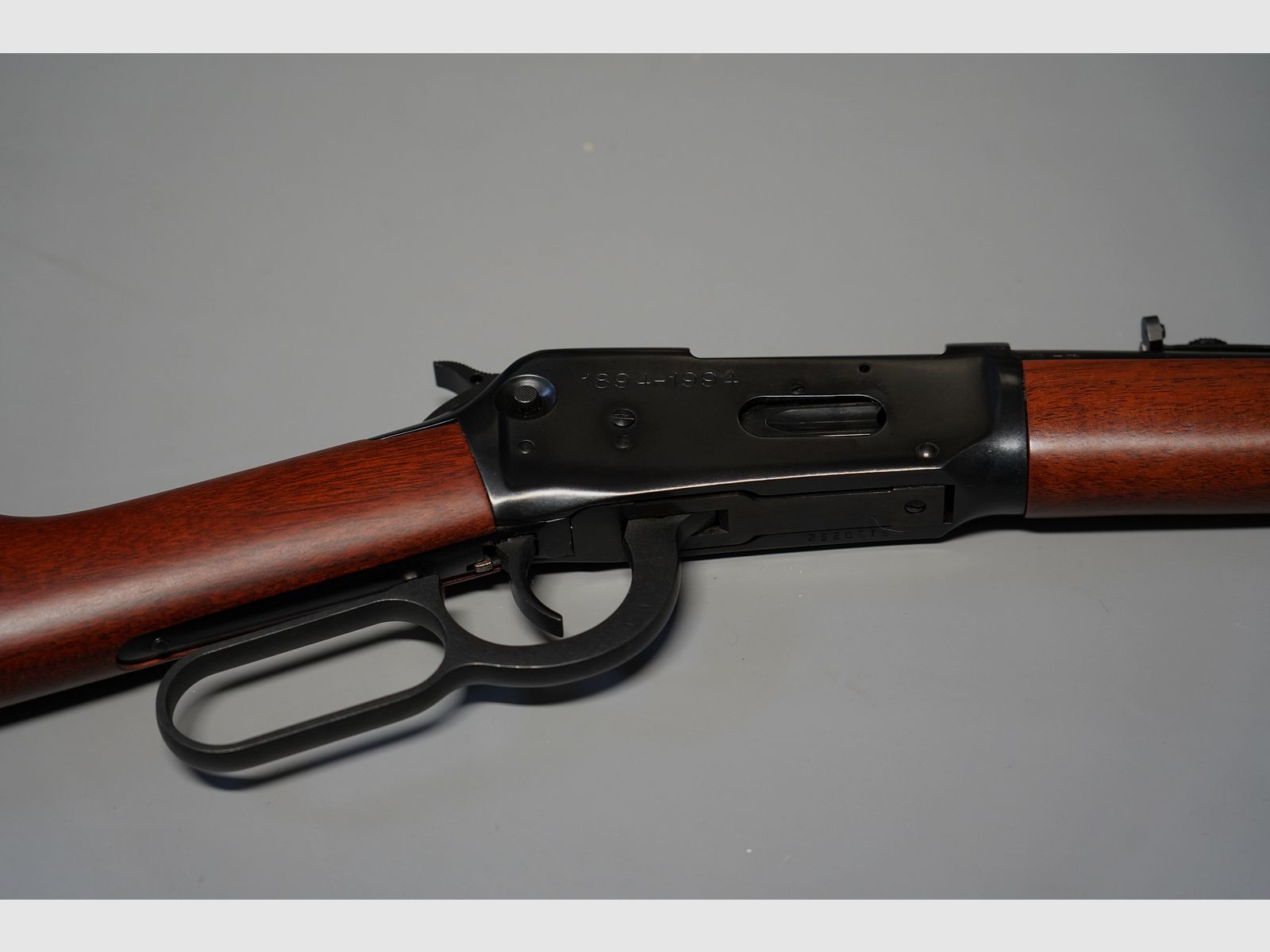 Winchester Model 94 Standard noyer, carabine à levier de sous-garde Cal. 30-30 Win. neuve, jamais tirée