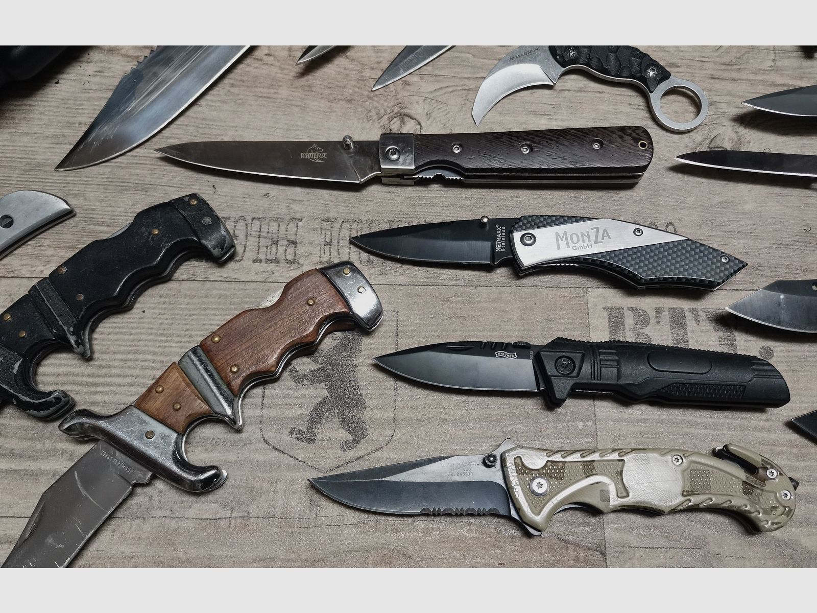 Haller Walther Böker Herbertz etc. Messer Konvolut Einhandmesser Springmesser Karambit Dolch 