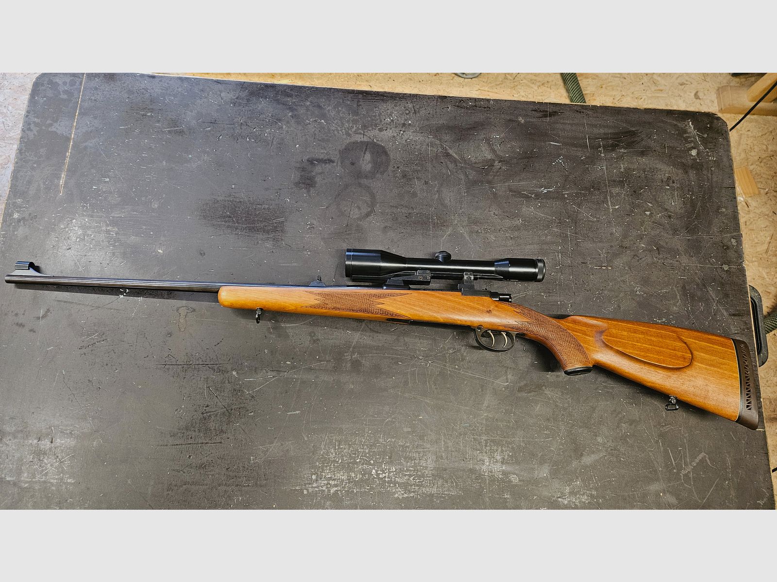 Zastava 98er in 7x64 mit Zeiss ZF in 6x42