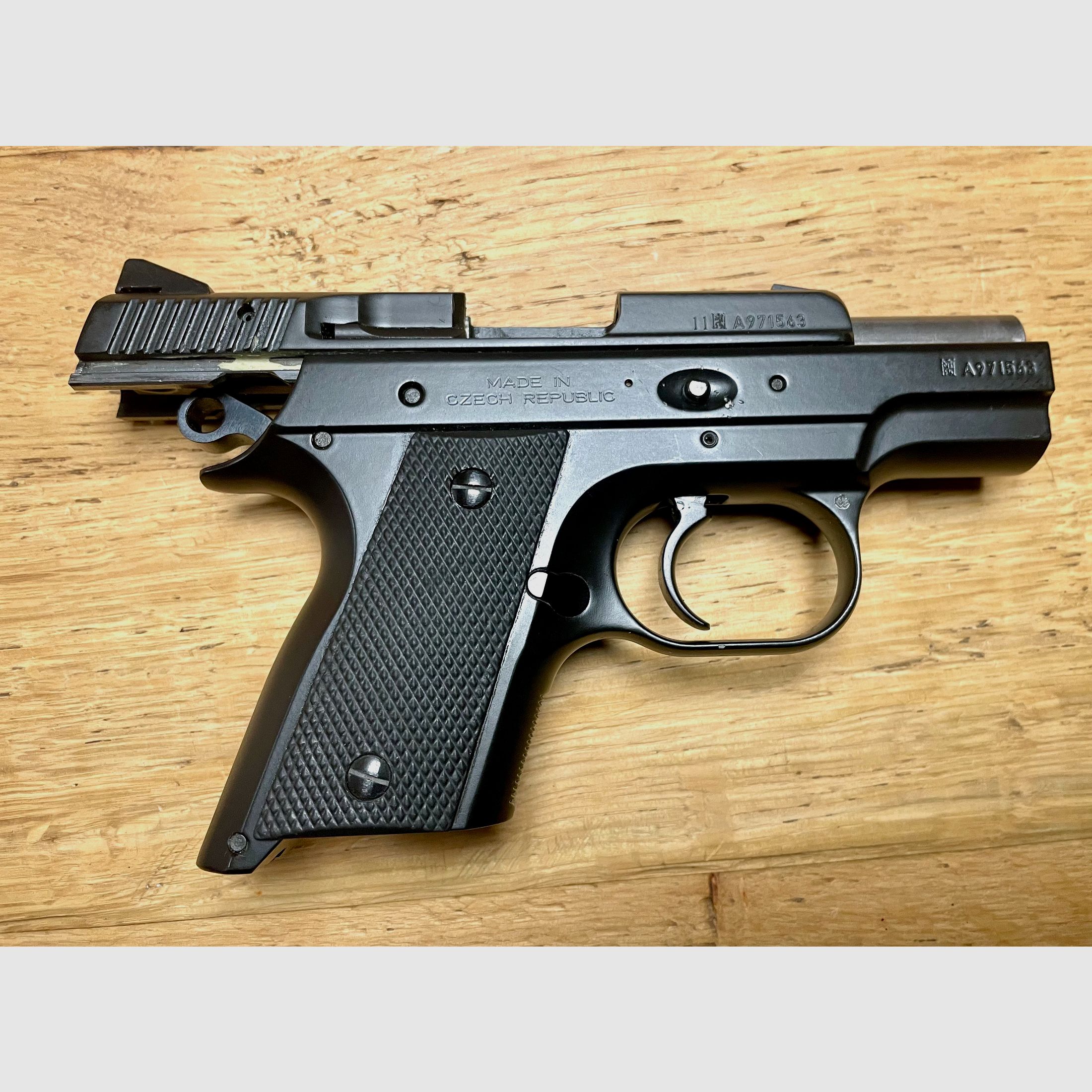 Pistolet subcompact CZ 2075 RAMI - 9mm Luger