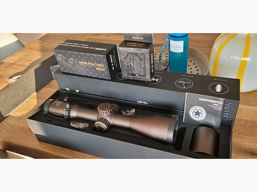 Vector Optics SCFF-39 Continental x6 4-24x56 FFP Mrad / FDE