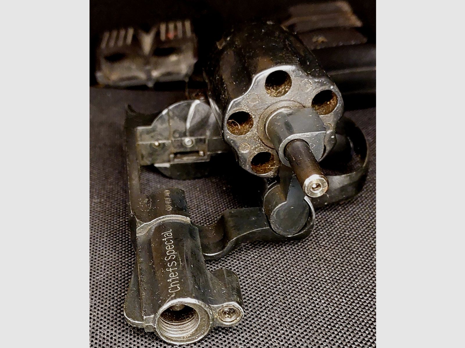 Smith & Wesson Chiefs Special Schreckschussrevolver Kal. 9mm R.K. Schwarz (PTB 794)