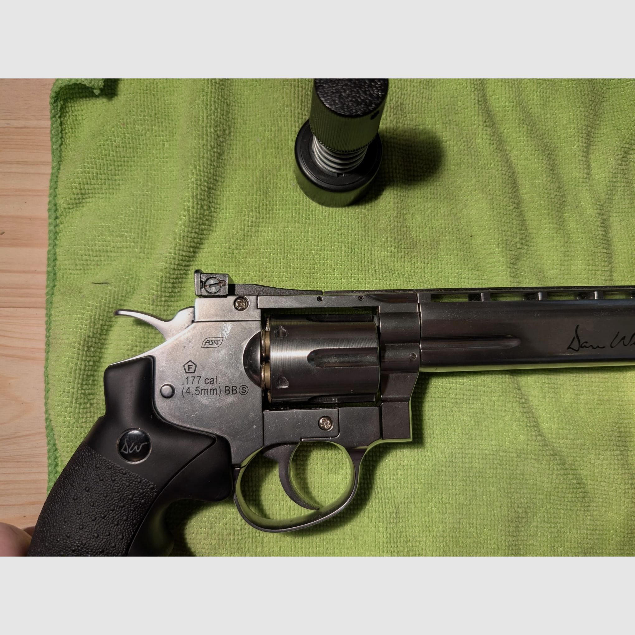 Revolver CO2 ASG Dan Wesson de 6 pulgadas 4,5 mm BB