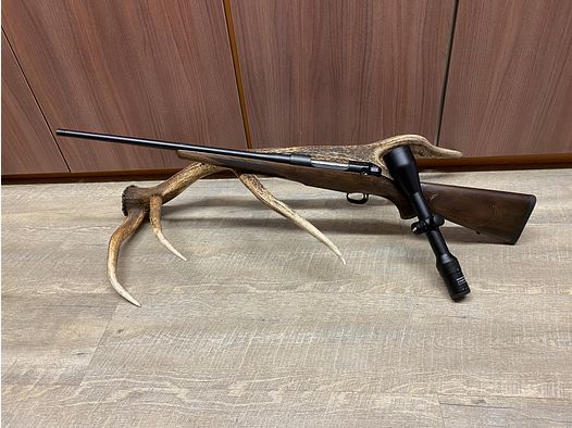 Mauser M12 Pure, con Meopta MeoStar R1r 3-12x56 RD