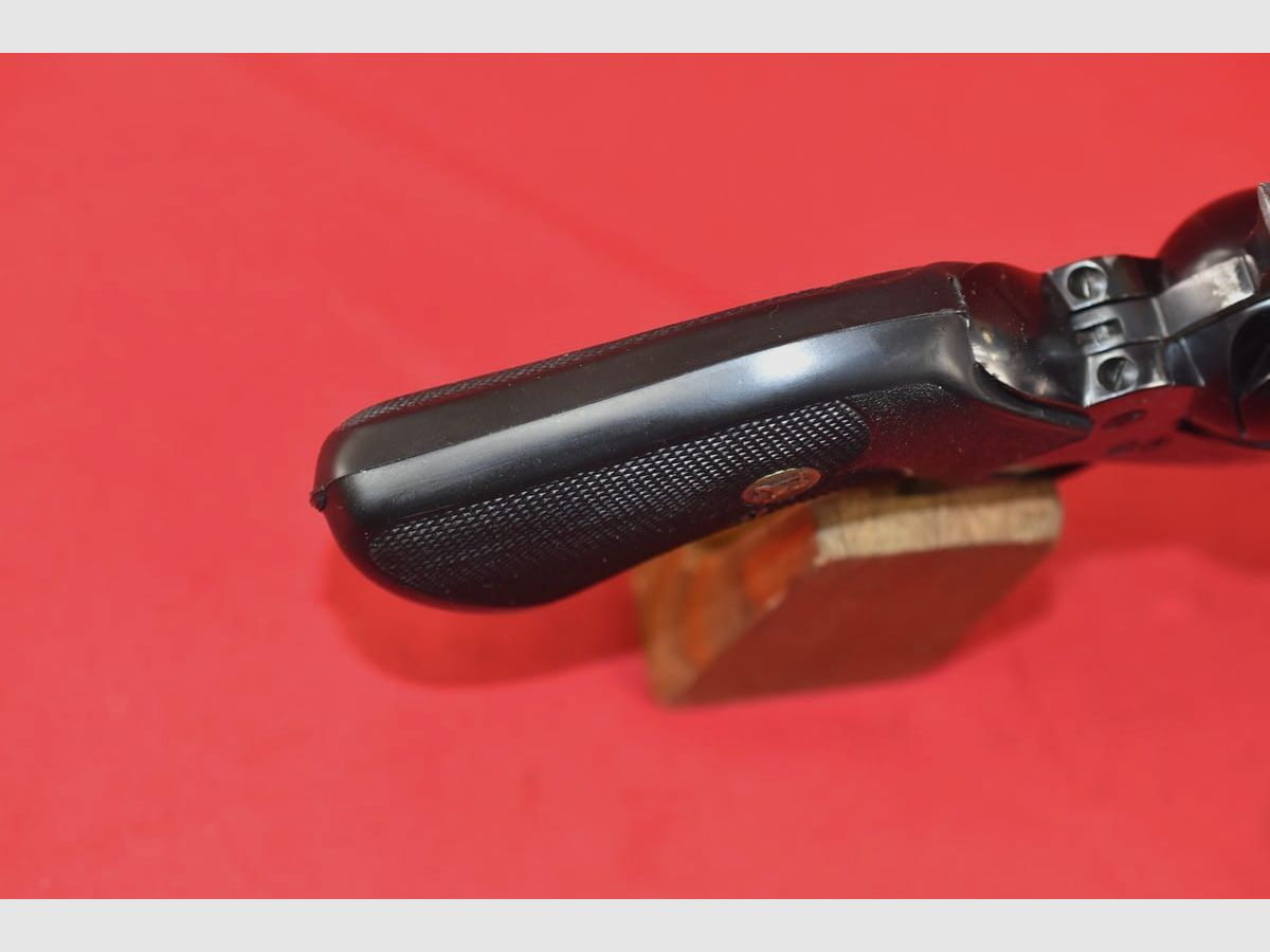 #6670 REWOLWER RUGER SUPER BLACKHAWK, Kal. 44 Mag., zdjęcie 5 z 16