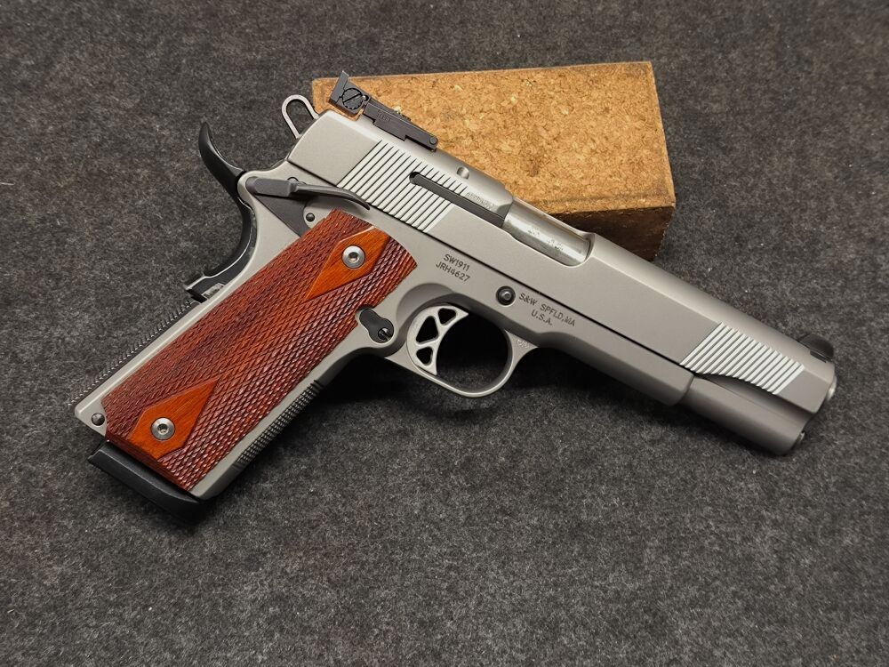 Smith & Wesson SW1911
