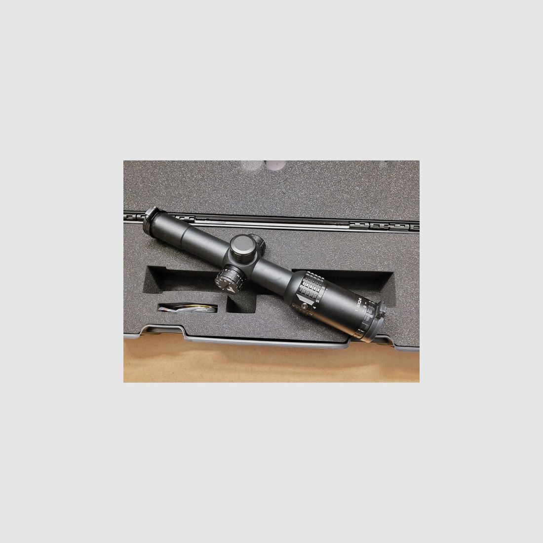 FALKE 1-8x24 TAC von Falke Germany mit Leuchtabsehen in 11 Stufen