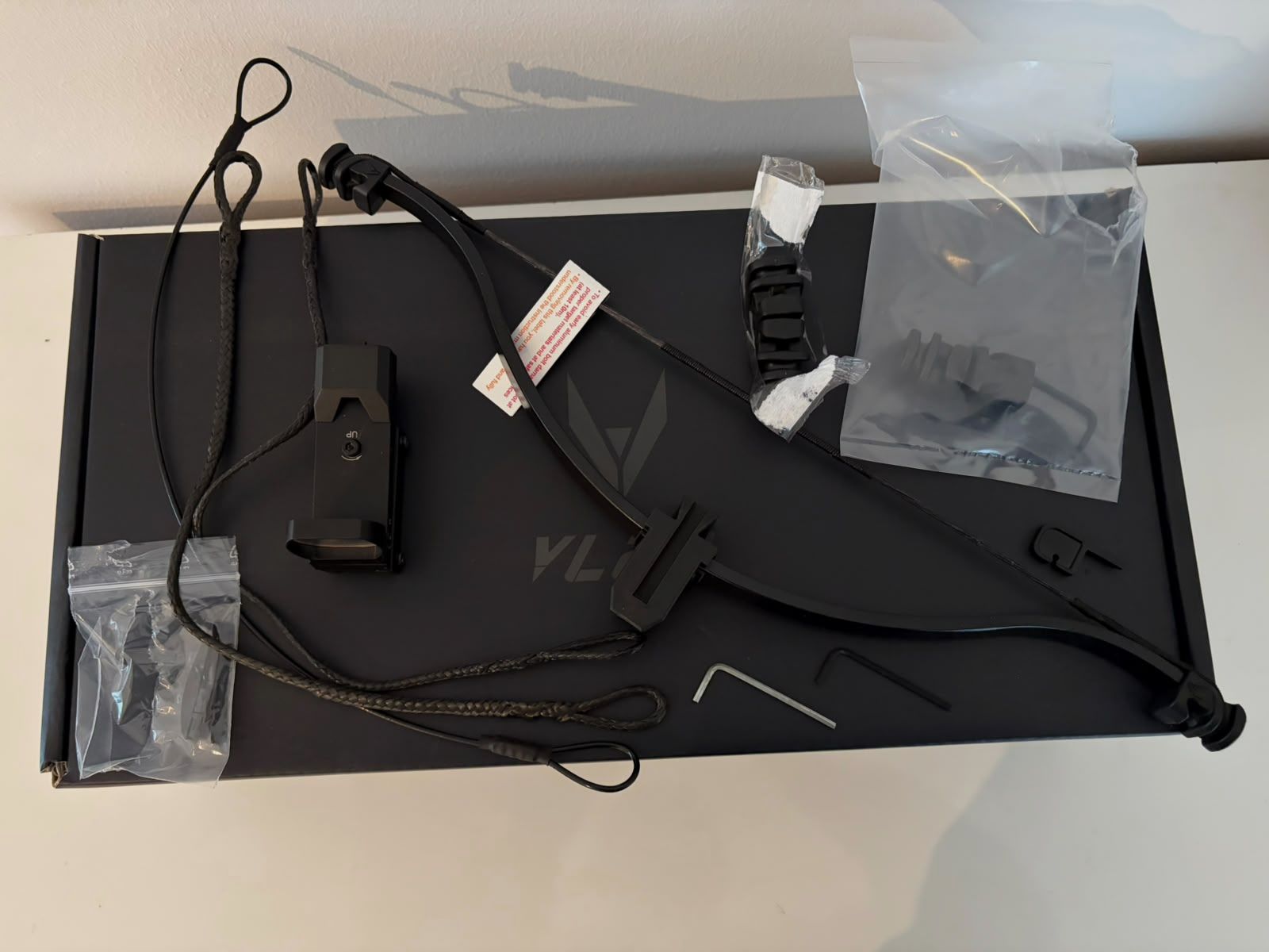 EK Archery Vlad Repetier-Pistolenarmbrust – Neuwertiges Komplettset in OVP (mit Rotpunkt, 2 Bögen, ca. 20 Bolzen), Bild 10 von 10