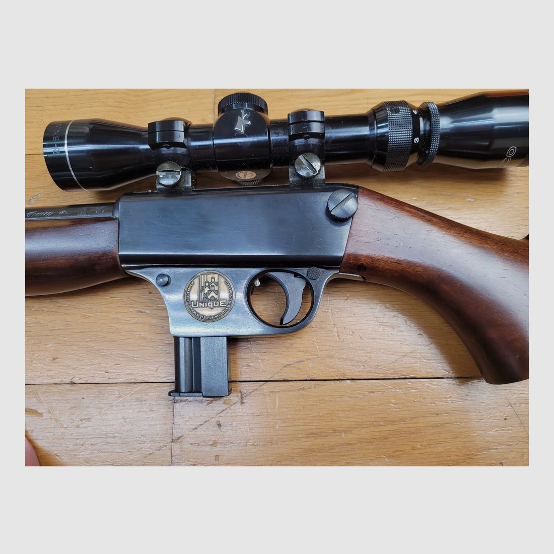 Bellissima carabina semi-automatica Unique – Modello X51 Bis – Cal. 22LR – Caricatore 10 colpi – Ottica Tasco 3-8 x32 "Made in Japan"! – TBE ++, immagine 4 di 23