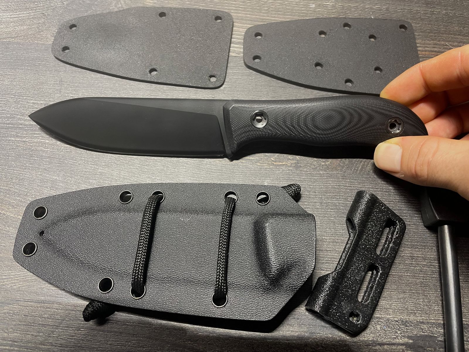 Jars Bushcraft Irbis N690 mit DLC-Beschichtung