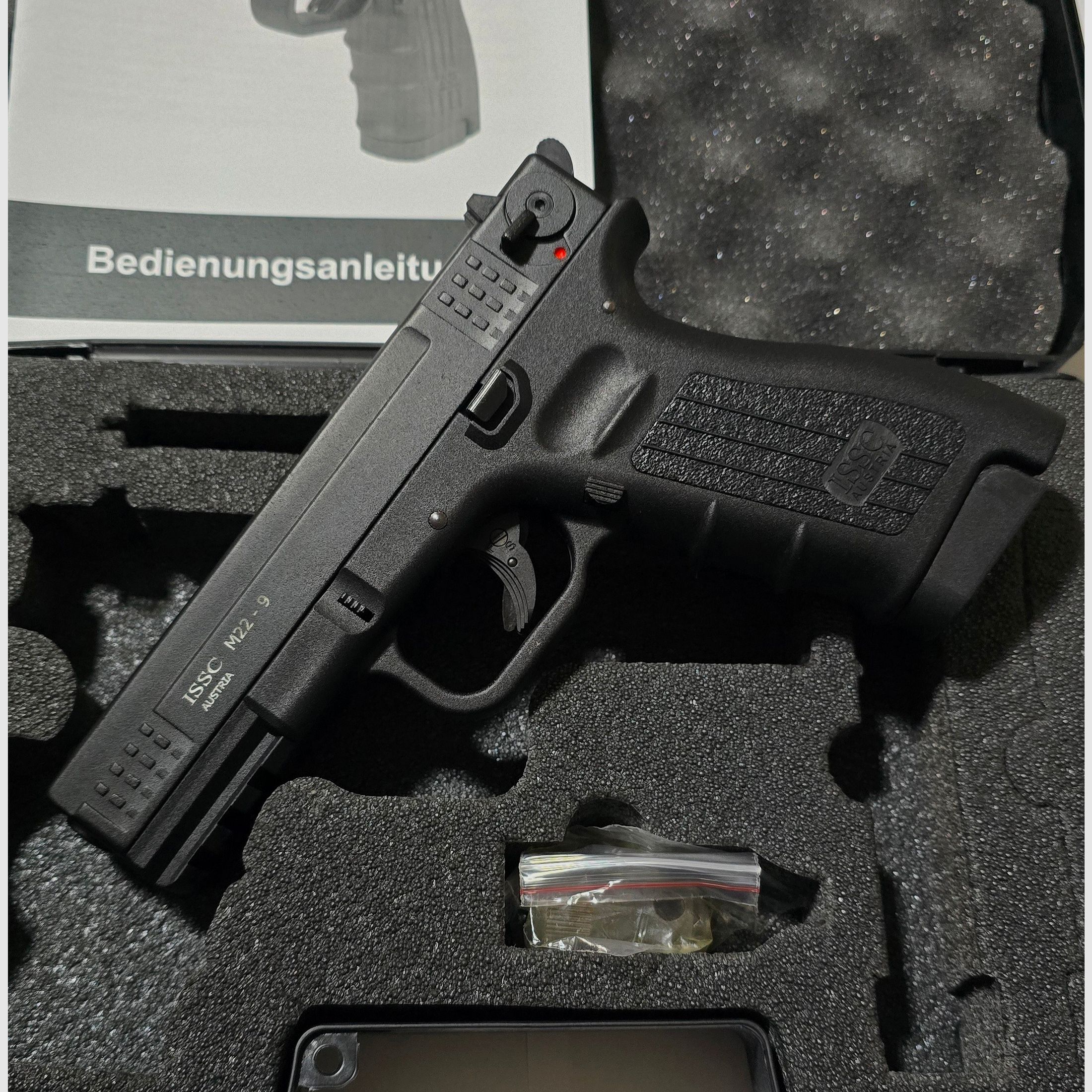 ISSC M22 9mm PAK Schreckschuss Selten