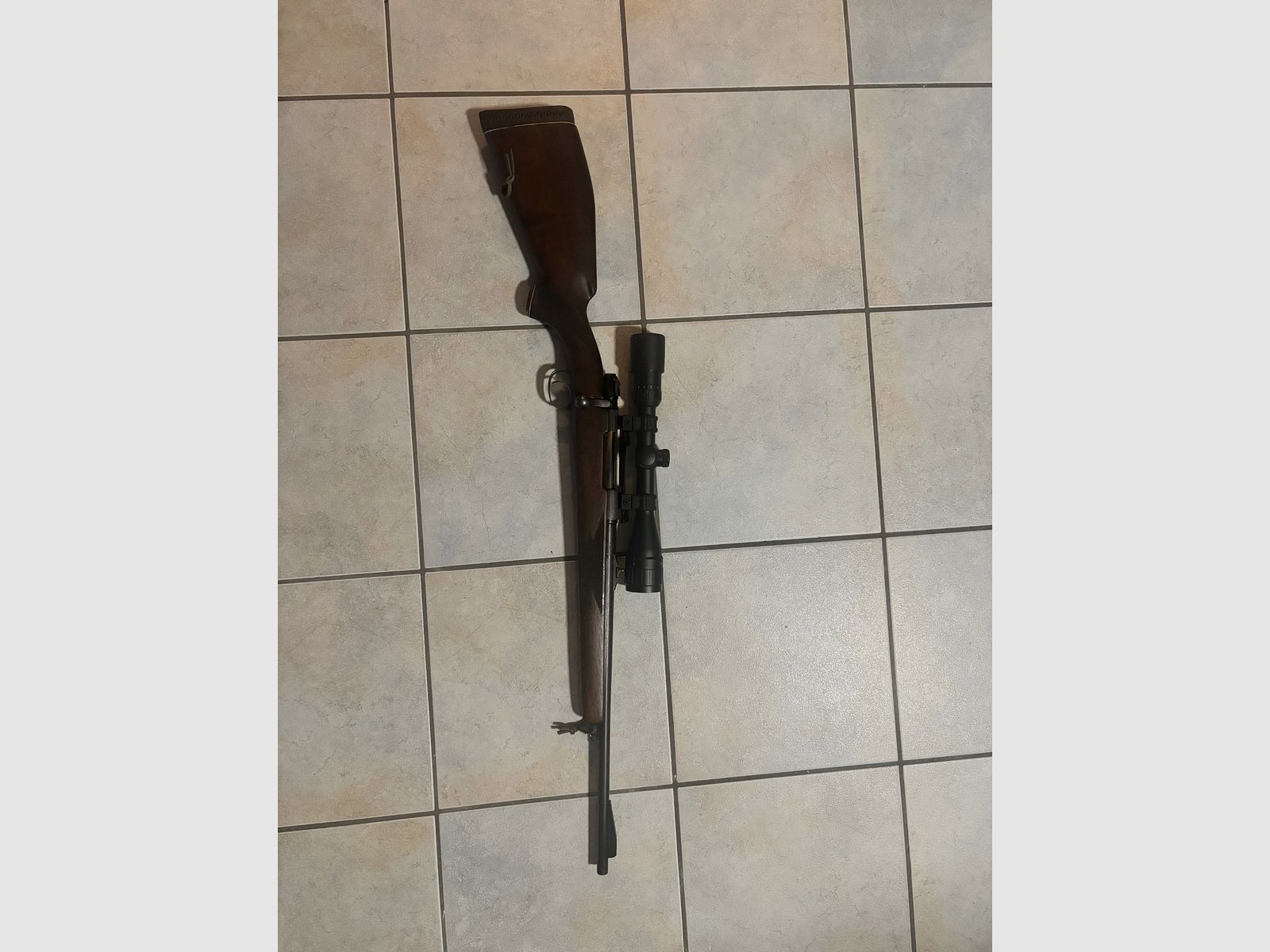 Mauser 98er 8x57IS incluso HAWKE 4-12x