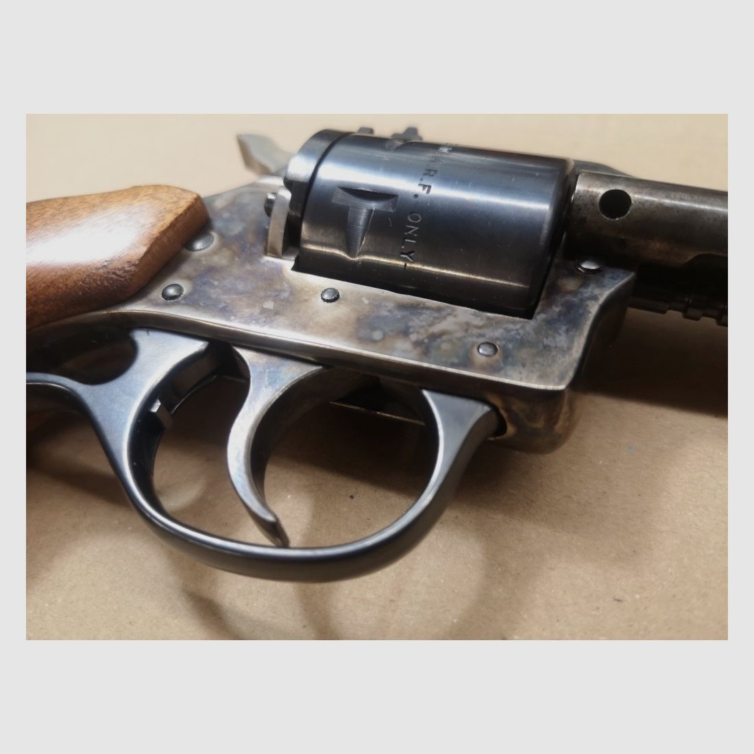 Harrington & Richardson 676 .22lr Revolver mit Wechseltrommel .22WMR, Bild 7 von 12