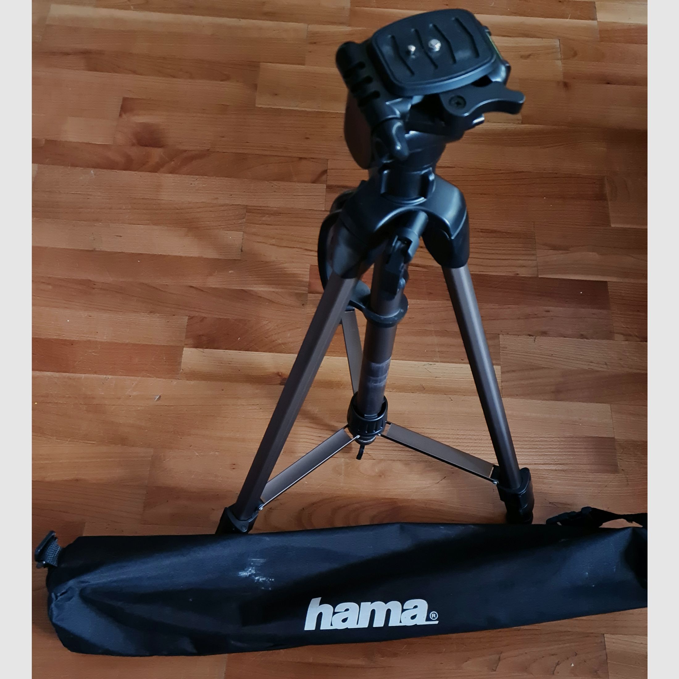 Stativ  mit Spektiv