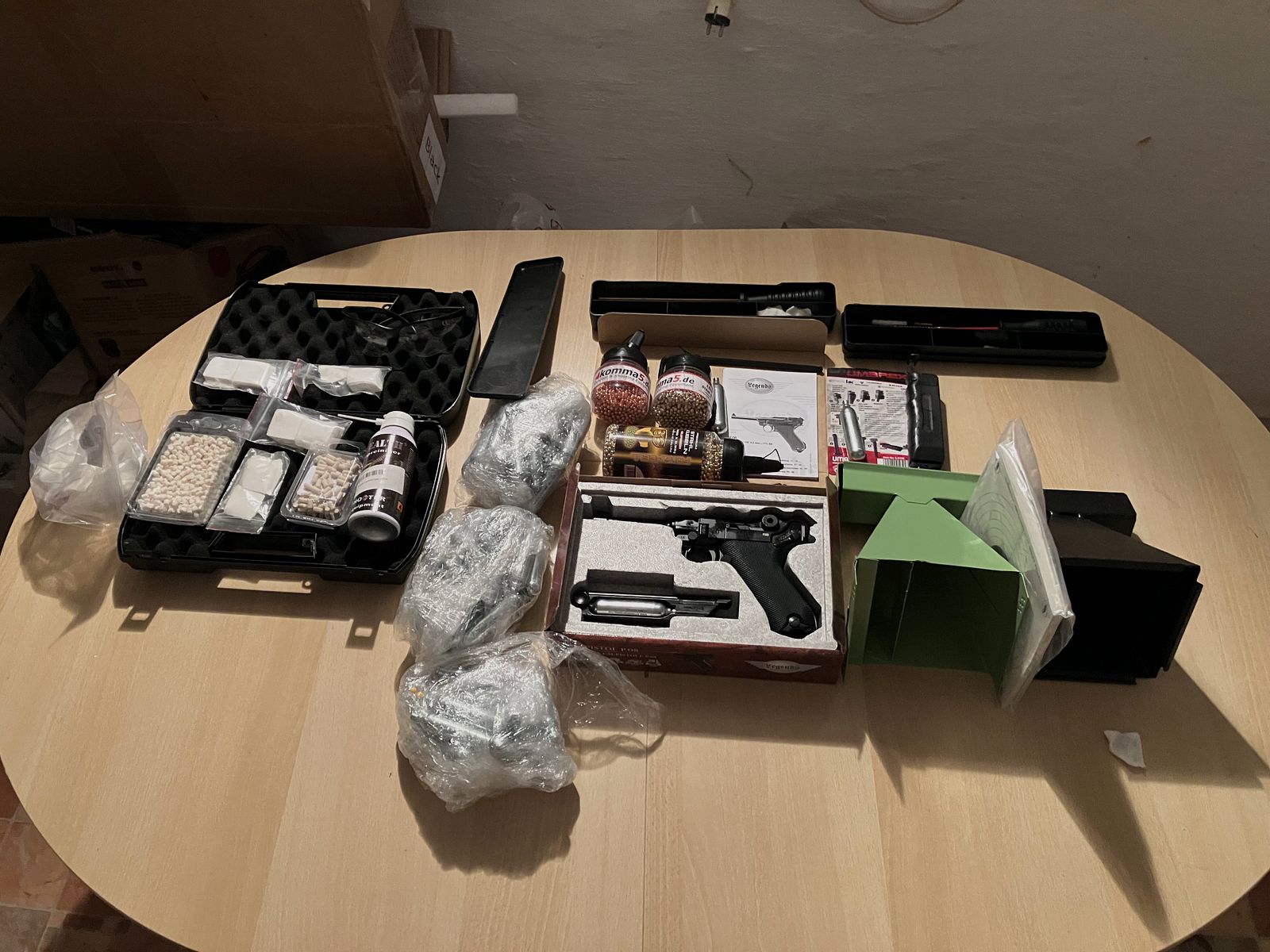 Luger P08 4.5mm Blowback met uitrusting