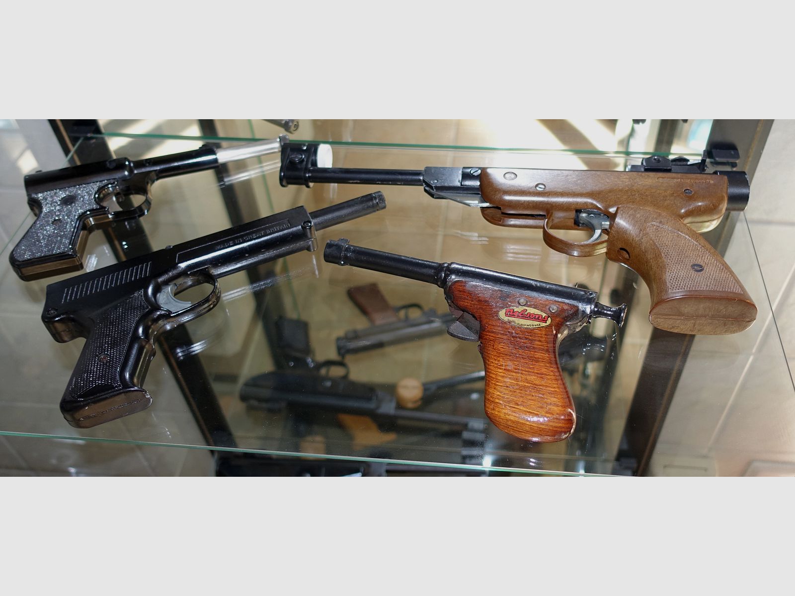 Luftpistolen Sammlung / 14 Stück / Walther Diana Umarex Lov Baikal Record usw.